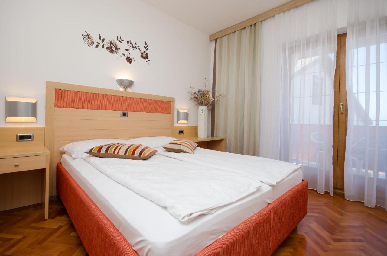 Apartments Mirjana B Lopar Buitenkant foto